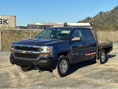 2017 Chevrolet Silverado 1500 4x2 Crew Cab Flatbed Truck