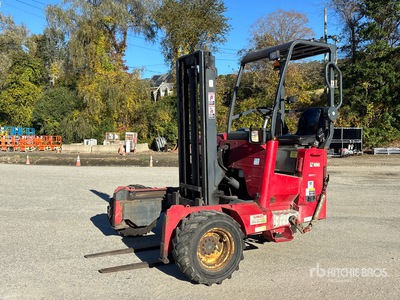 2014 Moffett M50 5000 lb 3x3 Carretilla Elevadora transportable