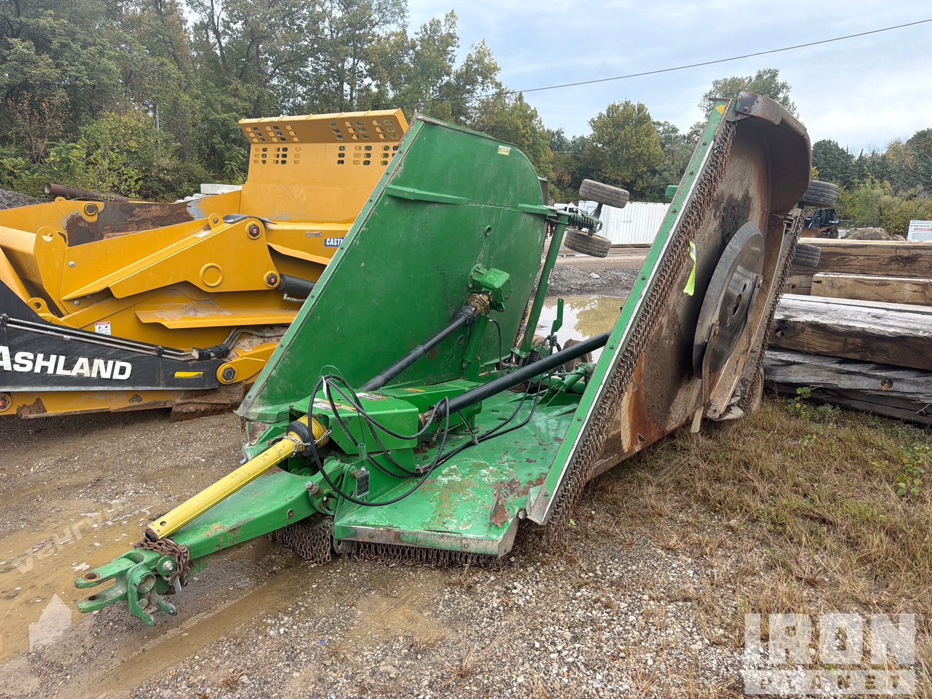 John Deere 240 in Brush Cutter