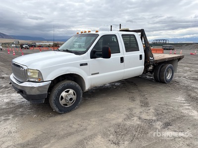 2003 Ford F-350 4x4 Crew Cab Ciężarówka z płaską platformą