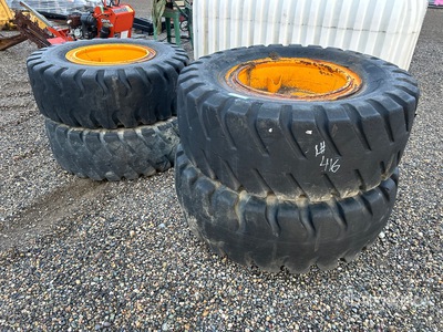 Quantity of (4) 17.5R25 Neumáticos - Fits Hyundai HL740
