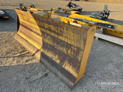 Brandt G Series 113 in Schneeflügel für Motorgrader