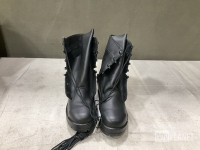 (23) Pairs of Men's Safety Boots