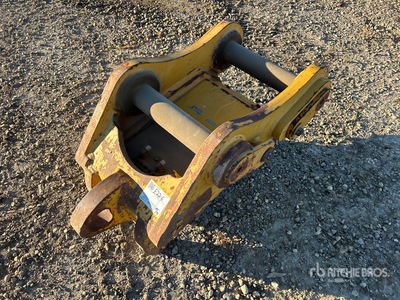 CAT 22 in Pin Grabber Excavator Coupler - Fits 300 Series