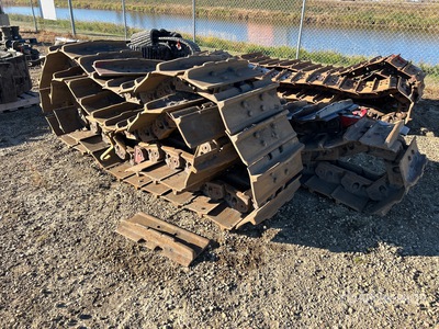 Crawler Tractor Tracks - Fits D8T