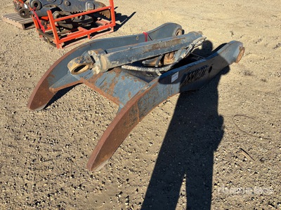 Accurate 97 in Hydraulic Excavator Thumb - Fits 800 Series
