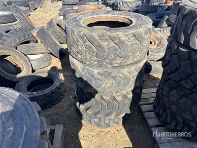 Quantity of (4) 12-16.5 を見 Tires