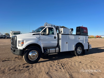 2019 Ford F-750 4x2 Camion de servicios