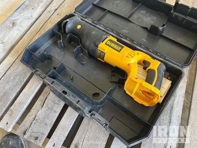 Dewalt DC385 Dewalt Variable Speed Reciprocating Saw