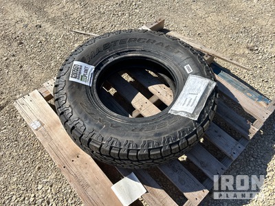 Mastercraft Courser LT235/85R16 Tire