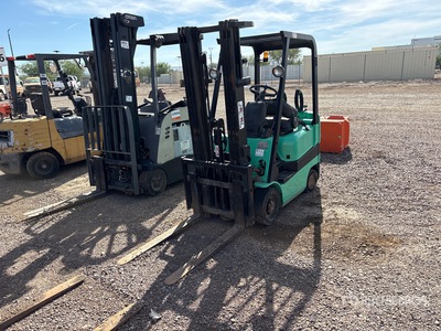 2002 Mitsubishi FGC15K 2700 lb Forklift (Inoperable)