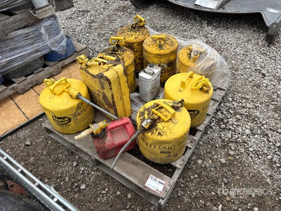 Quantity of (7) Justrite Flammable Liquid Safety Cans, (1) Plastic Fuel Container, (1) Gal of Stihl Moto Mix ورش و مخازن متنوعة