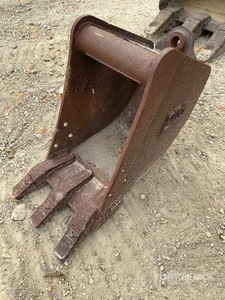 12 in Digging Excavator Bucket - Fits Takeuchi, Kobelco
