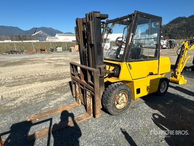 Hyster 7700 lb Pneumatic Tire Forklift