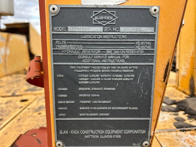 Blaw-Knox PF-5510 Track Asphalt Paver