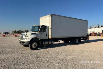 2015 International 4300 4x2 バントラック