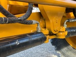 Chassis with Usure de la broche articulée de l'essieu avant