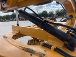 Hydraulics with Saddle Positioning Cylinder