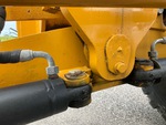 Chassis with Front Axle Oscillating Pin