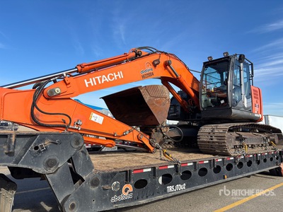 2013 Hitachi ZX225USLC-3 Excavadora de Cadenas