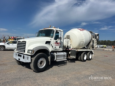 2013 Mack GU713 8x4 Mixer Truck
