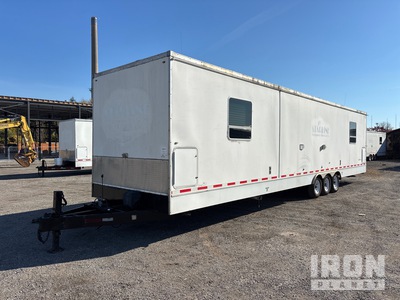 2013 Kuntry Kustom 40 Ft Tri/A 2 Room Star Wagon Trailer Divers - Remorque