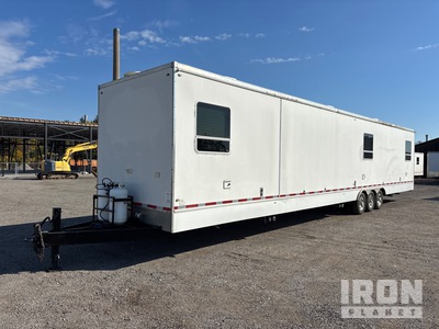 2014 Kuntry Kustom 46 Ft Tri/A 3 Room Star Wagon Trailer Divers - Remorque