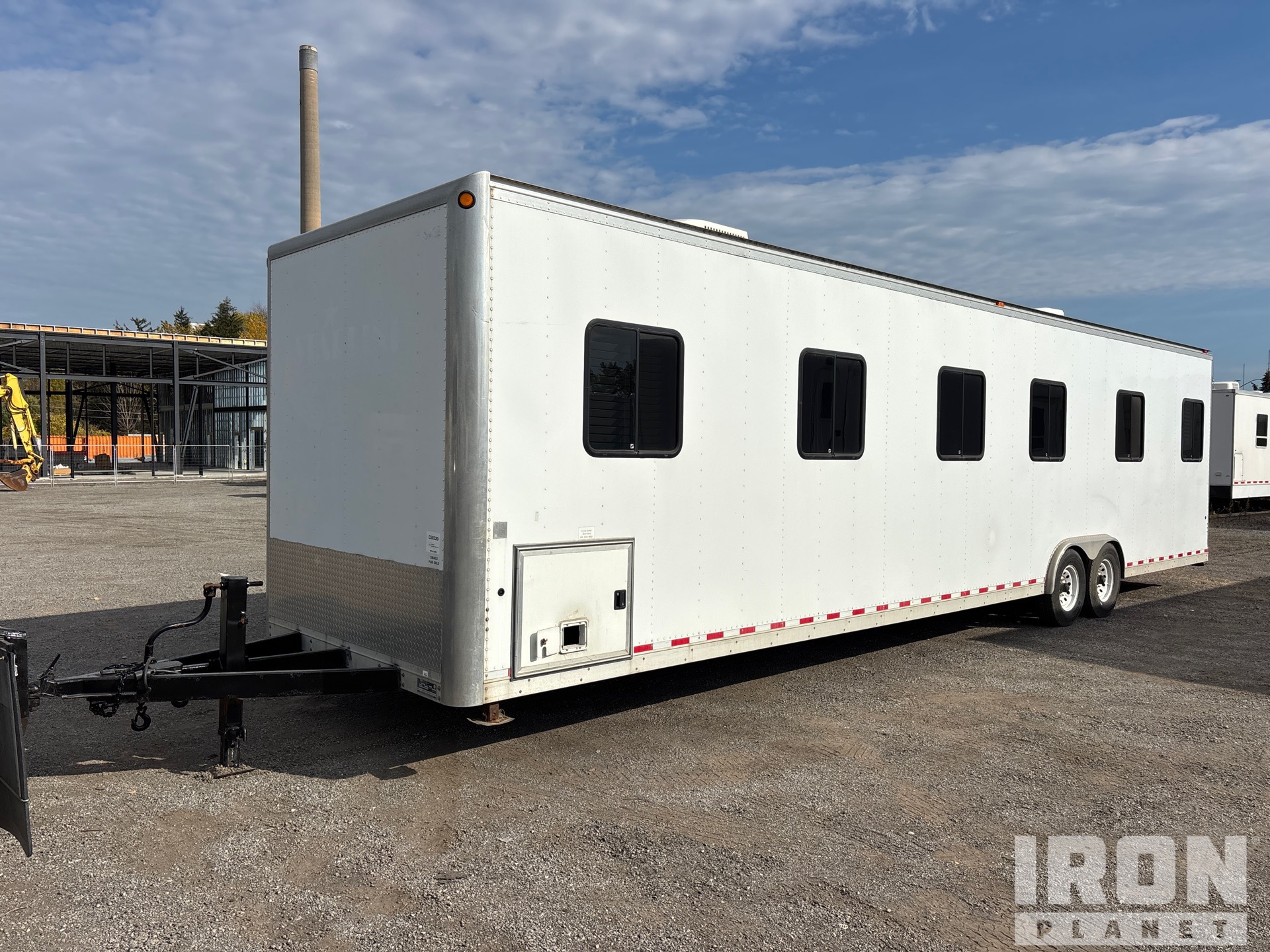 2010 Precision 36 Ft T/A 6 Room Star Wagon Trailer Divers - Remorque