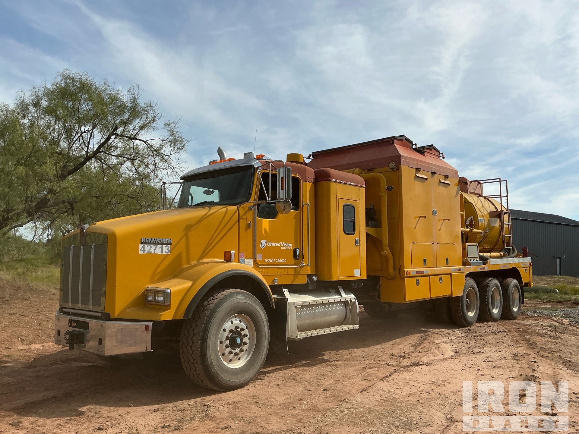 2012 Kenworth T8 Series 8x4 Frac Water Heater Trucks