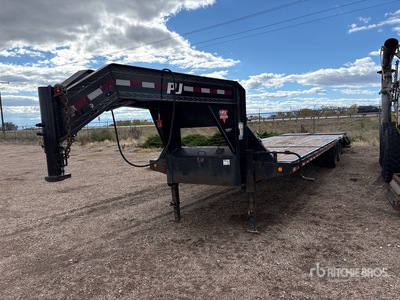 2022 PJTM LD302 19800 lb 39 ft T/A Gooseneck Equipment Trailer