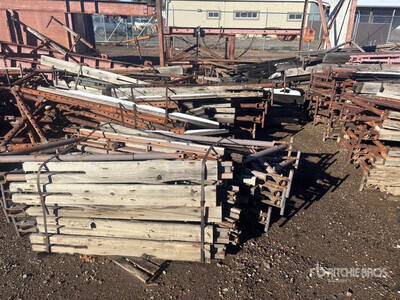 Approx. (400) Dayton Superior C49 Bridge Overhang Jacks Divers - Équipement de pontage