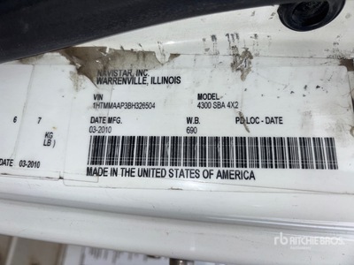 2011 International Durastar 4300 4x2 Van Truck