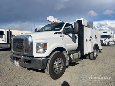 2019 Ford F-750 4x2 Service Truck