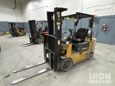 1997 Cat GC30 6000 lb Carrelli Elevatori