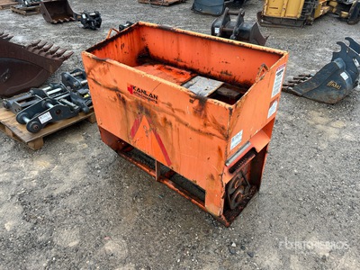 Kanlan 3 pt Hitch Salt Spreader
