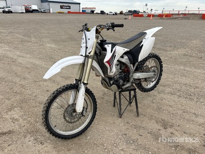 2008 Yamaha YZ450F Motocross Bike