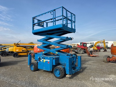 2016 Genie GS-3369RT Diesel シザーリフト