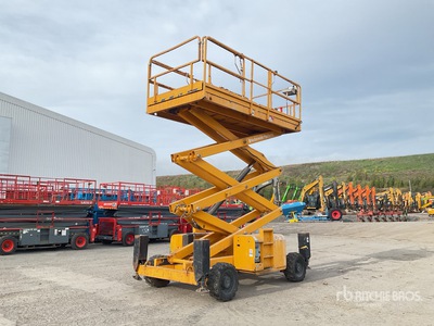 2014 Haulotte H12SDX 4x4 Diesel Scissor Lift