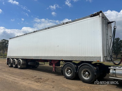 2018 Barker 13.6 m Tri/A Moving Floor Trailer