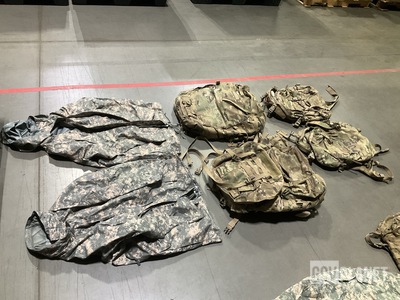 (6) Cold Weather Parkas, (2) MOLLE 4000 Rucksacks & Assorted Items
