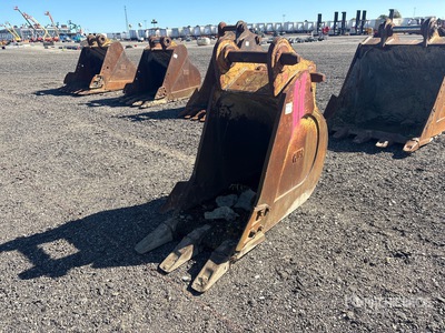 24 in Excavator Bucket - Fits Cat 330