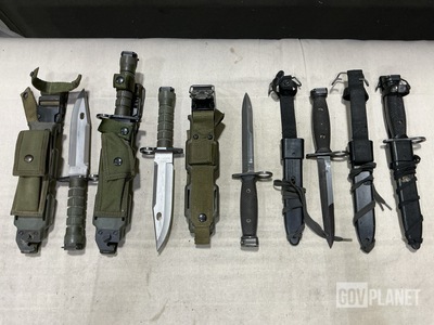 (45) Bayonet Knives w/Scabbards