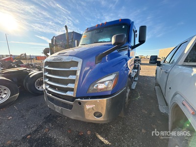 2020 Freightliner Cascadia 126 6x4 T/A Day Cab Truck Tractor