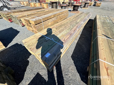 Quantity of (15) 6 x 8 x 18 ft Pressure Treated Bois de construction