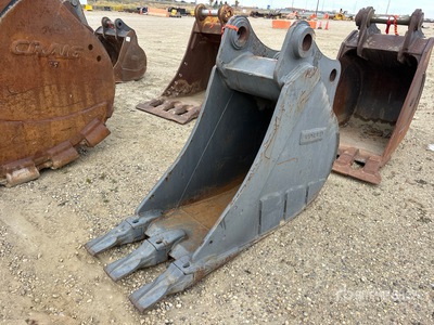 Volvo 24 in Digging Excavator Bucket - Fits 200 Series, 17t-22t