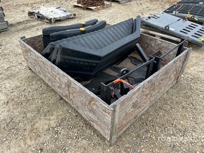 Fenderco Front and Rear Motor Grader Fenders その他 - 機械部品 (Unused) - Fits Cat 140H/M-160H/M