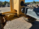 Chassis with Front Axle Oscillating Pin