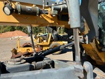 Hydraulics with Blade Lift Cylinders