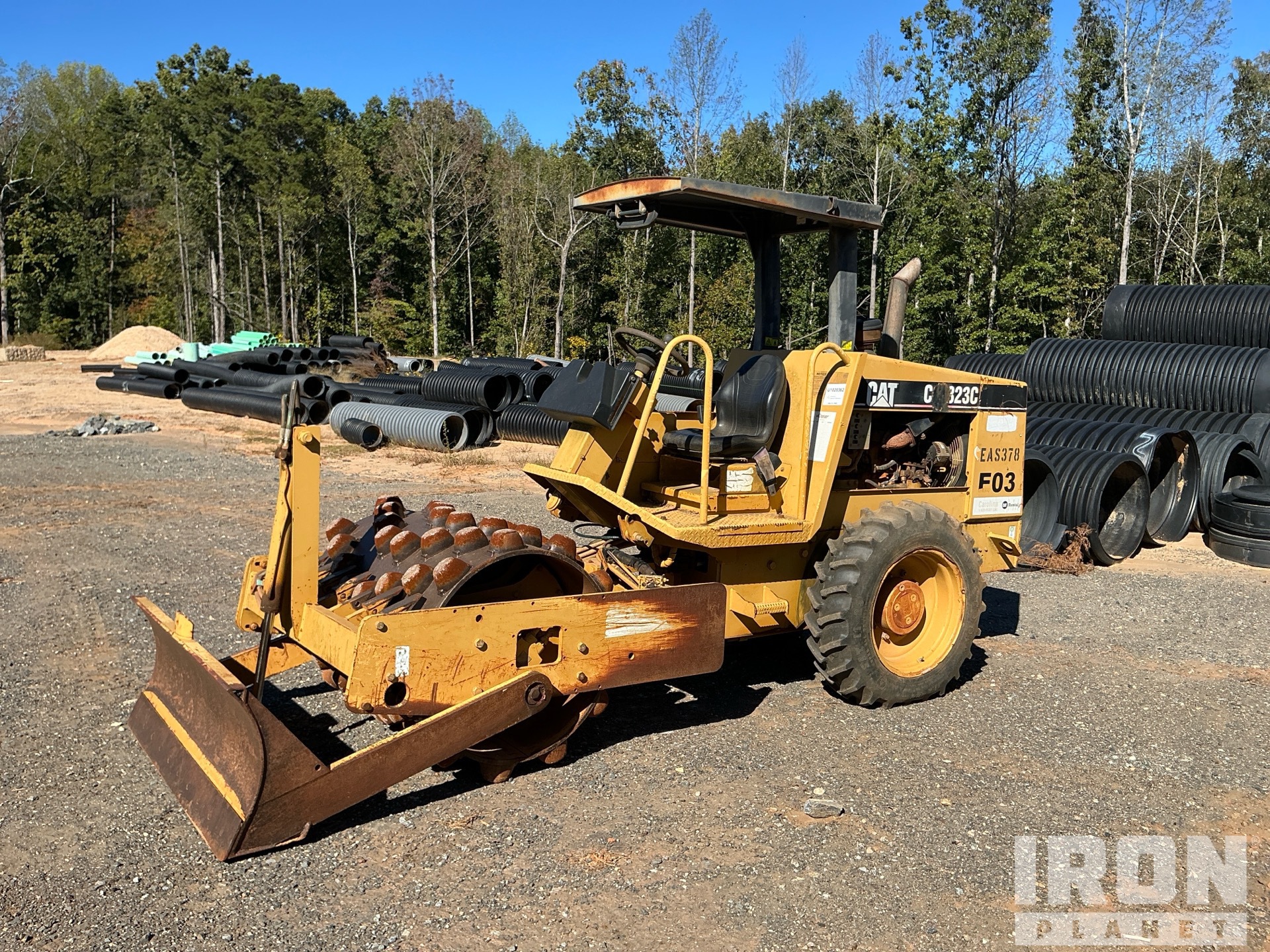 Cat CP323C Vibratory Plate Compactor
