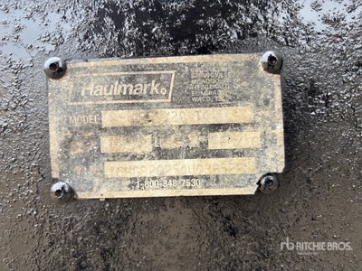 2004 Haulmark GR85X20WT4 20 ft T/A Enclosed Trailer